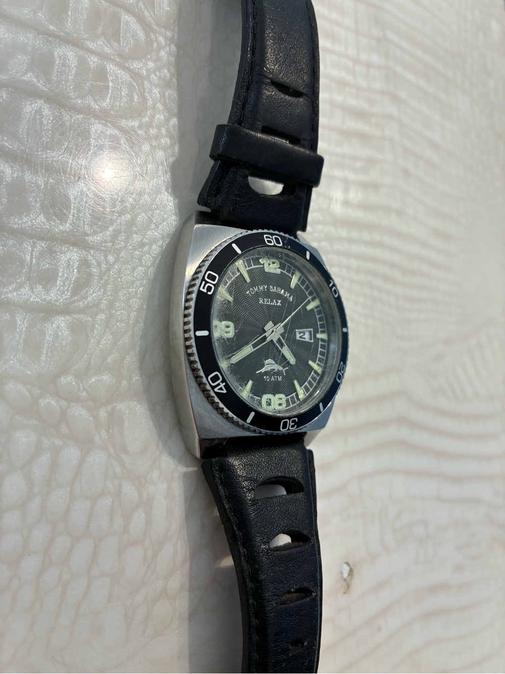 Tommy Bahama Black and Silver Dive-Style Watch - Picture 4 of 11